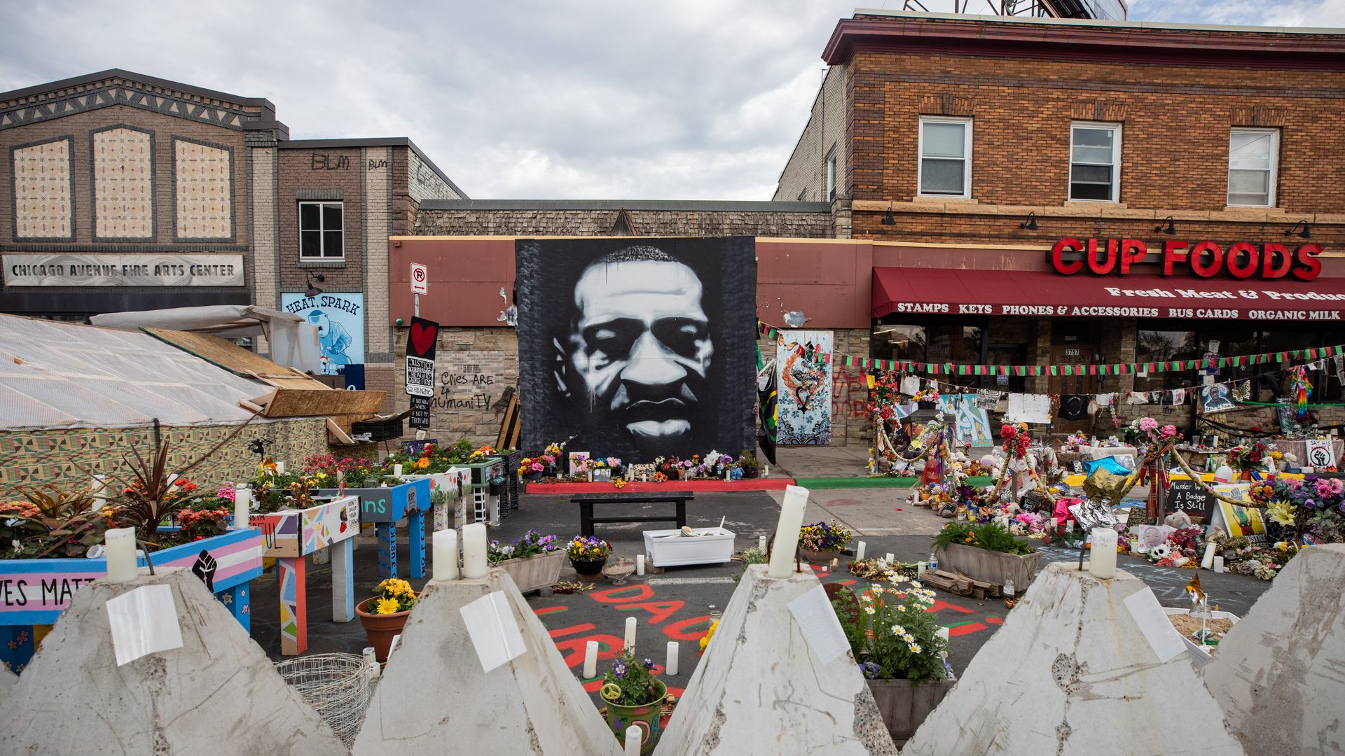 A mural of George Floyd