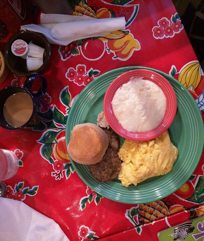 Flying-Biscuit-breakfast