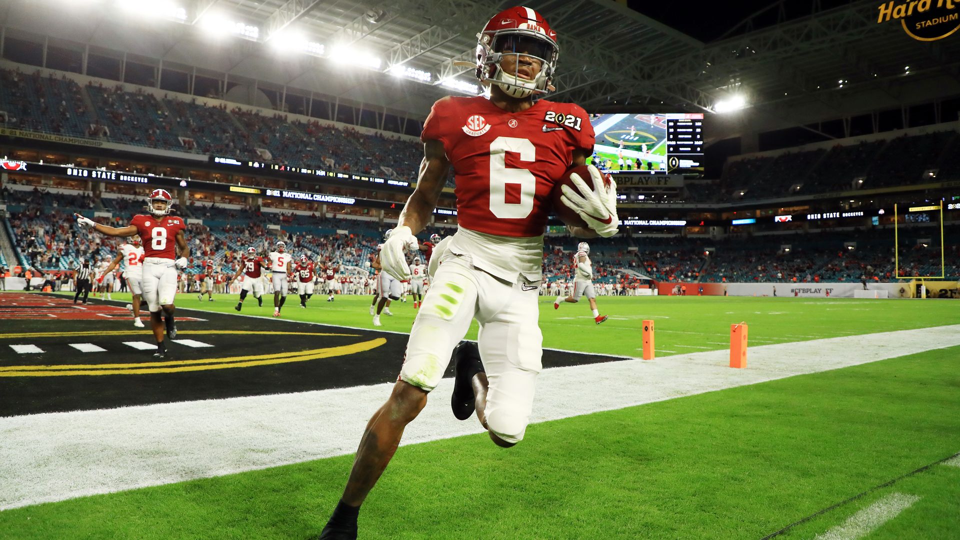 Alabama Crimson Tide wide receiver DeVonta Smith's pro day highlights