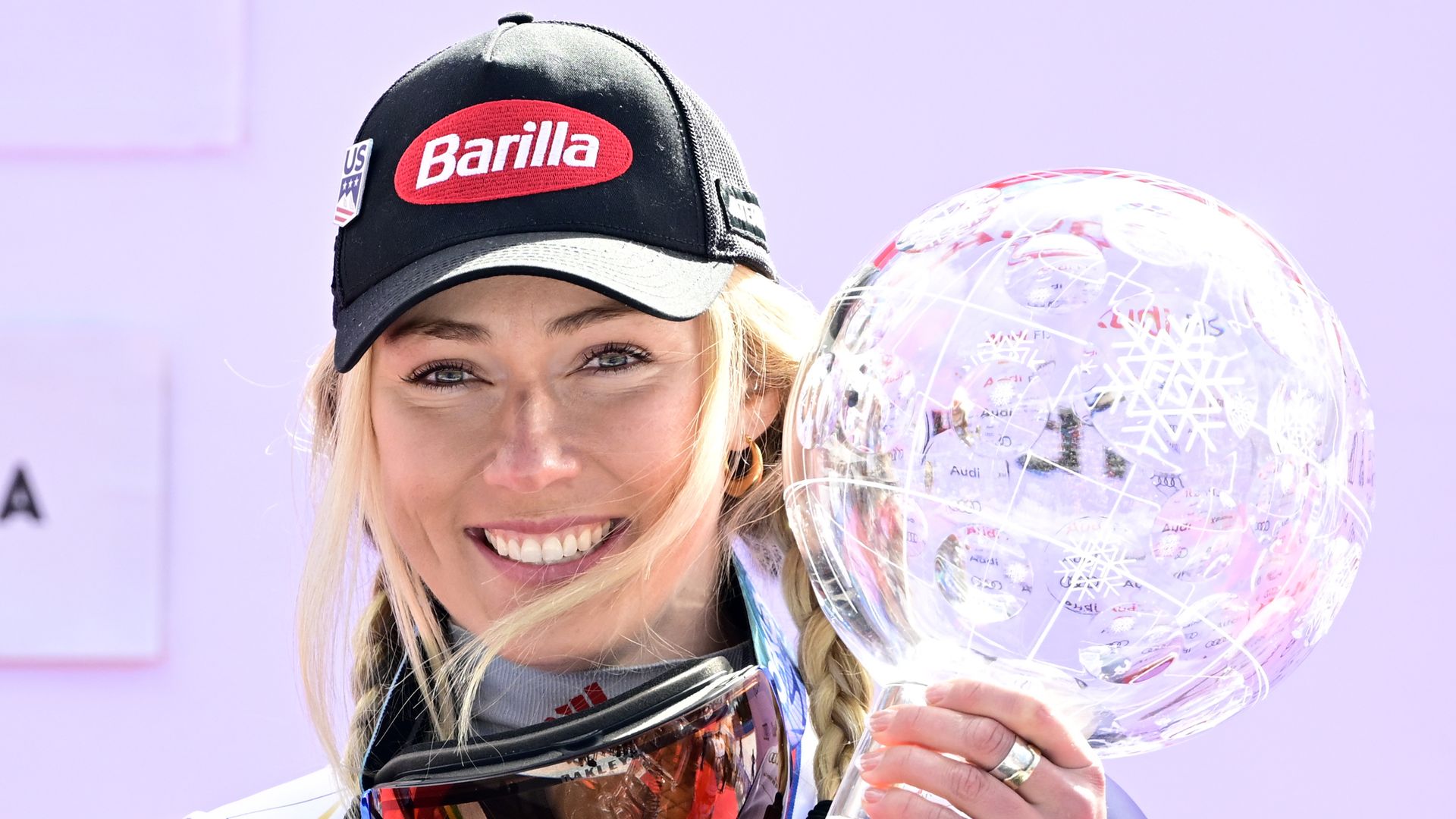 mikaela shiffrin with trophy