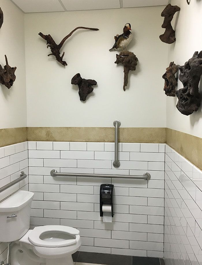restroom-at-meat-and-fish-co