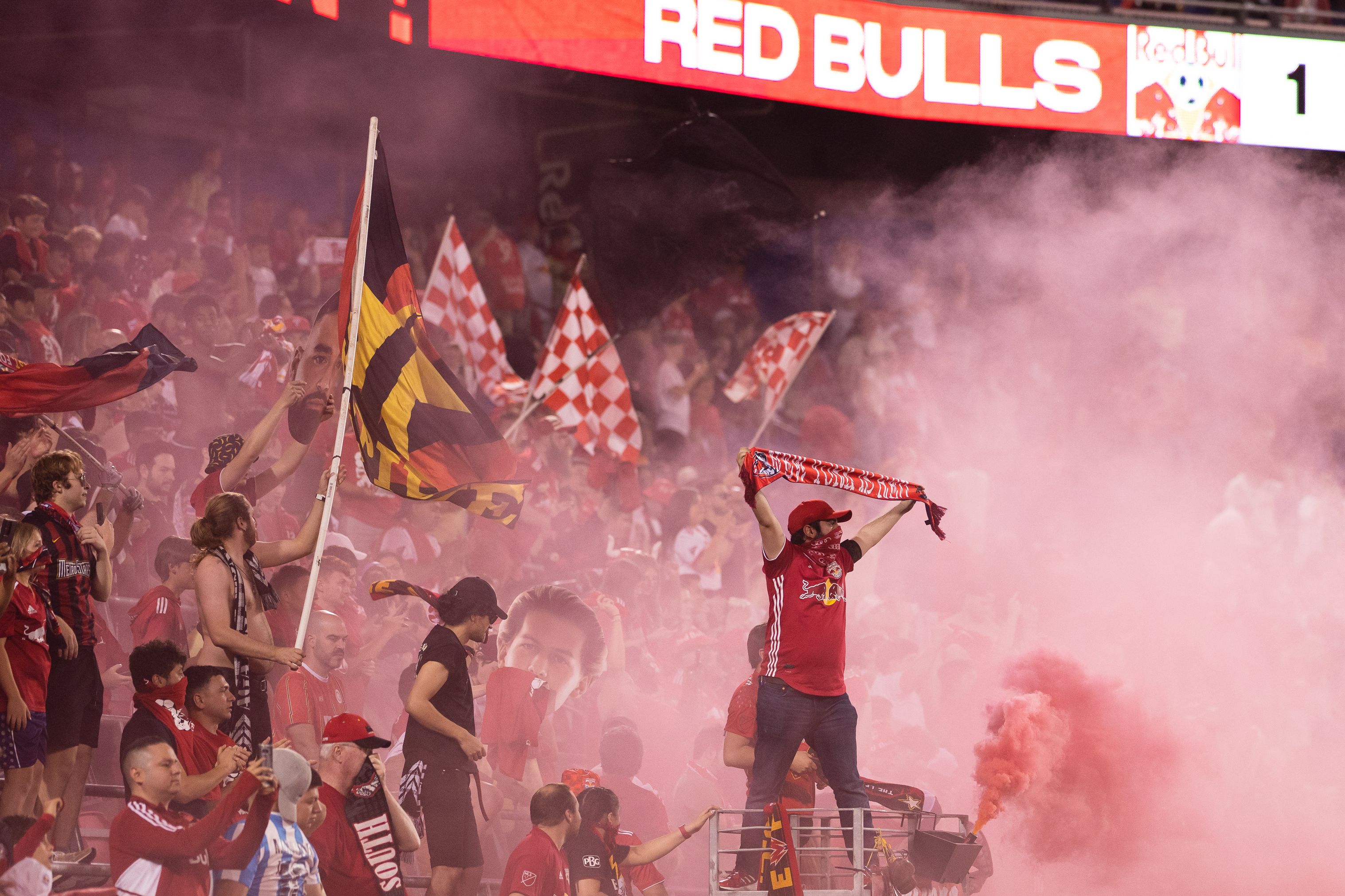 red bulls fans with red smoke