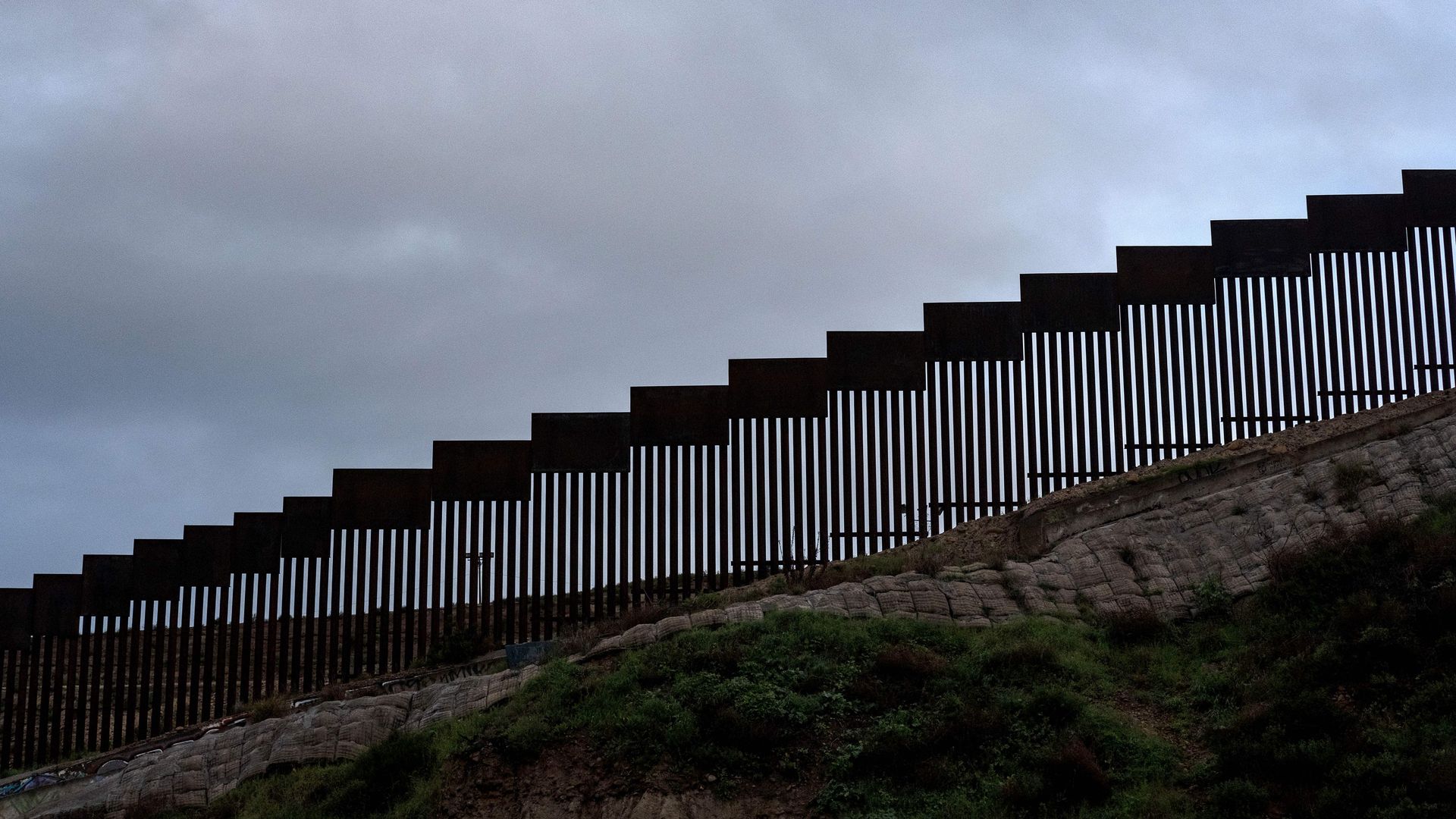 Border wall