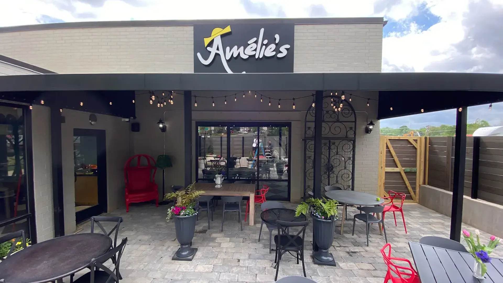 Amelie's NoDa Flagship Exterior shot