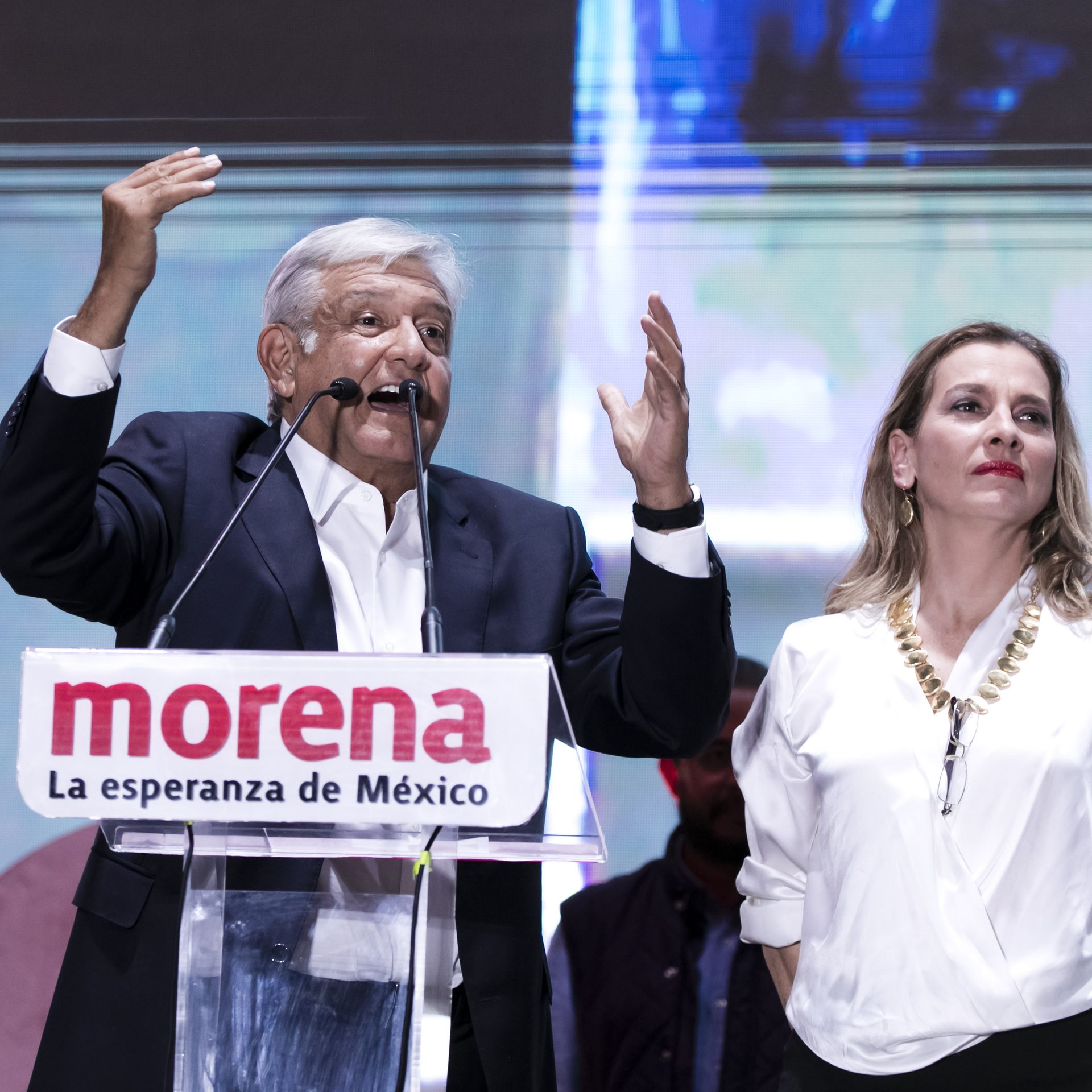 Mexico's AMLO tests populist credentials in airport fight