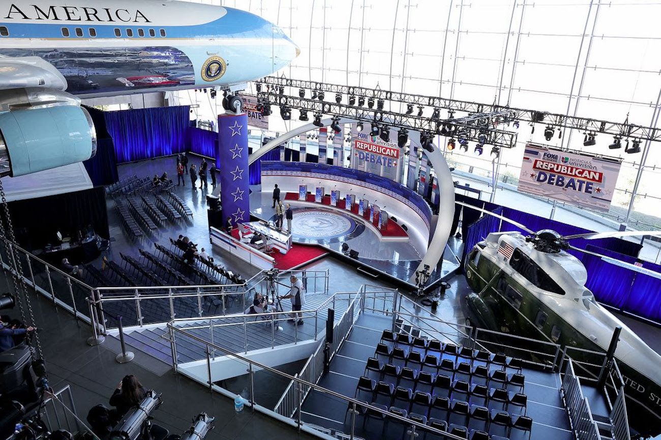 Fox News GOP debate stage and Air Force One