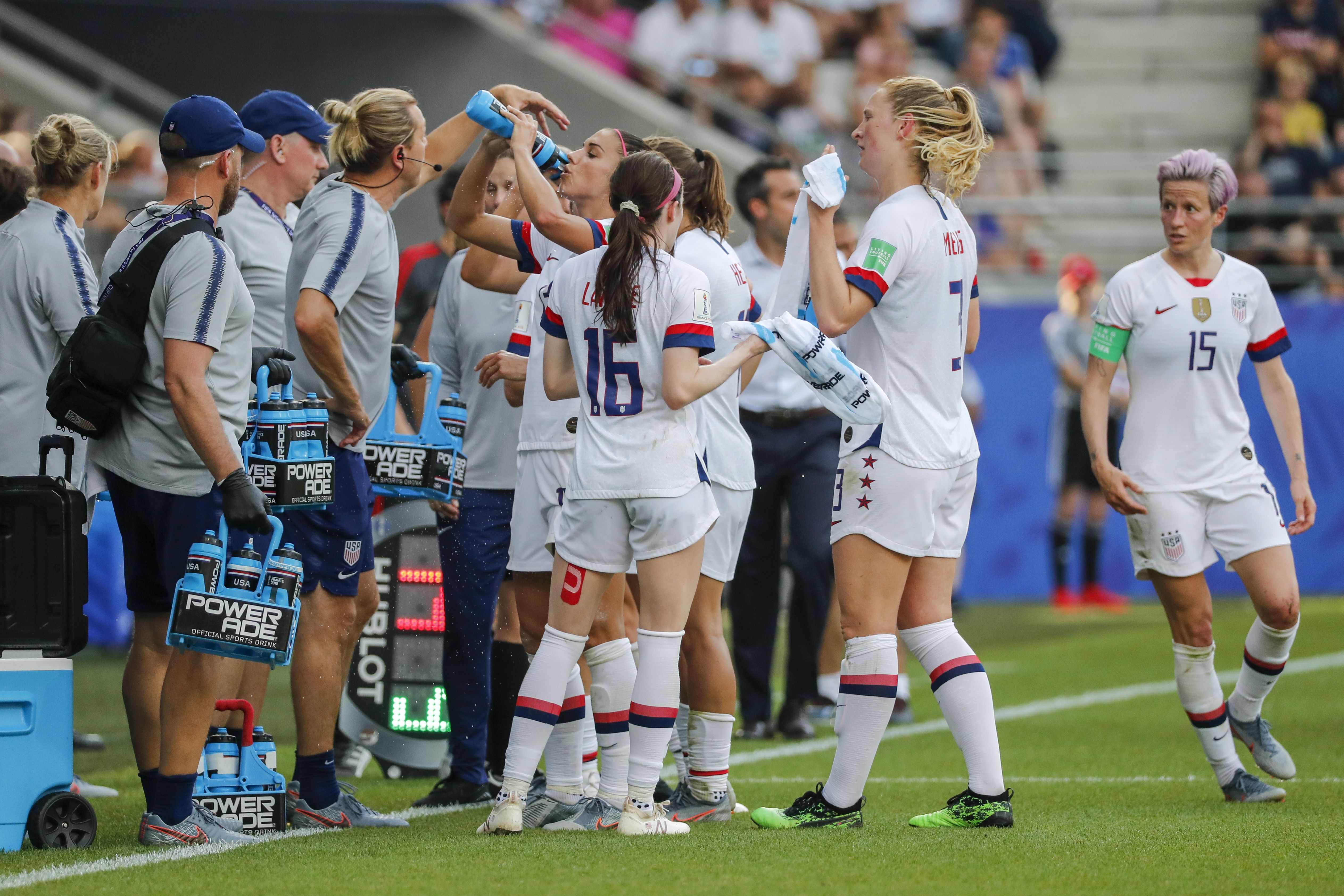  Team USA drinks water and gets wet towels because of the heat wave during the 2019 FIFA Women's World Cup France Round Of 16 match between Spain and USA at Stade Auguste Delaune on June 24.