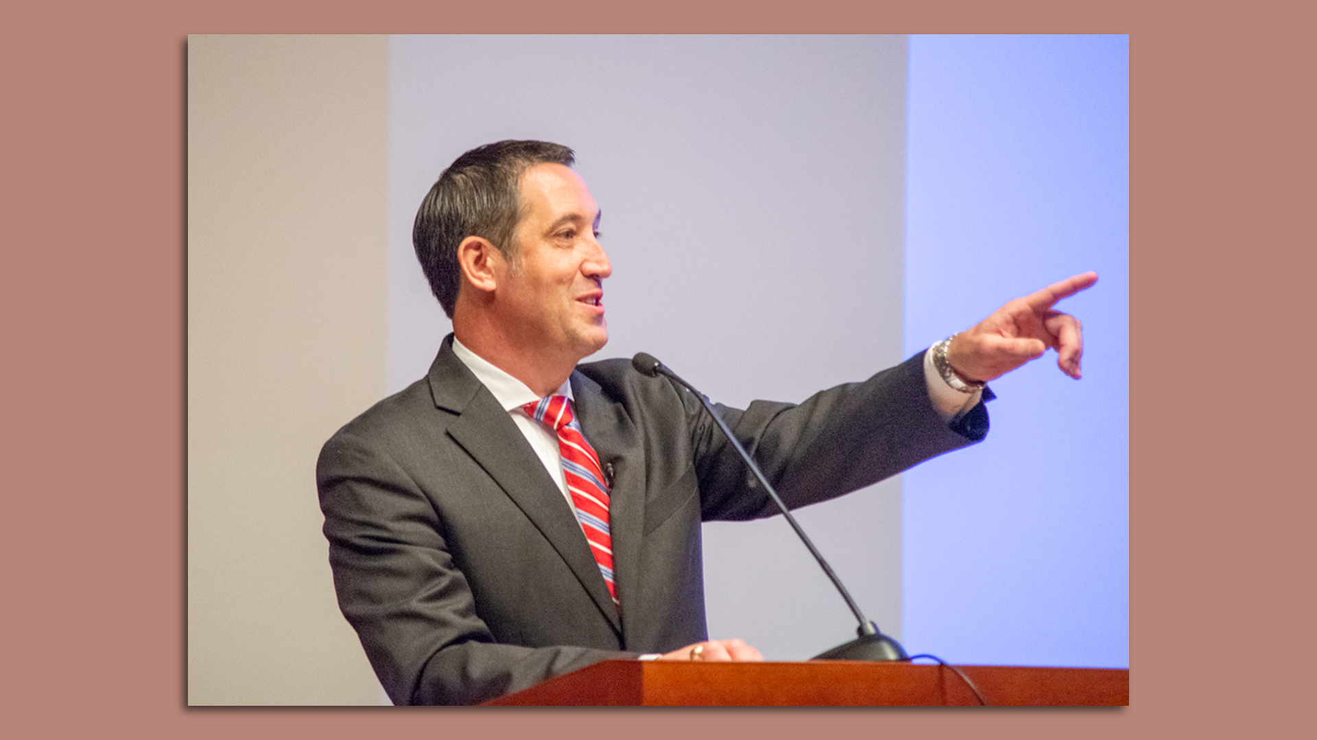 A photo of Texas Comptroller Glenn Hegar presenting a state revenue estimate at the Capitol in 2019. 