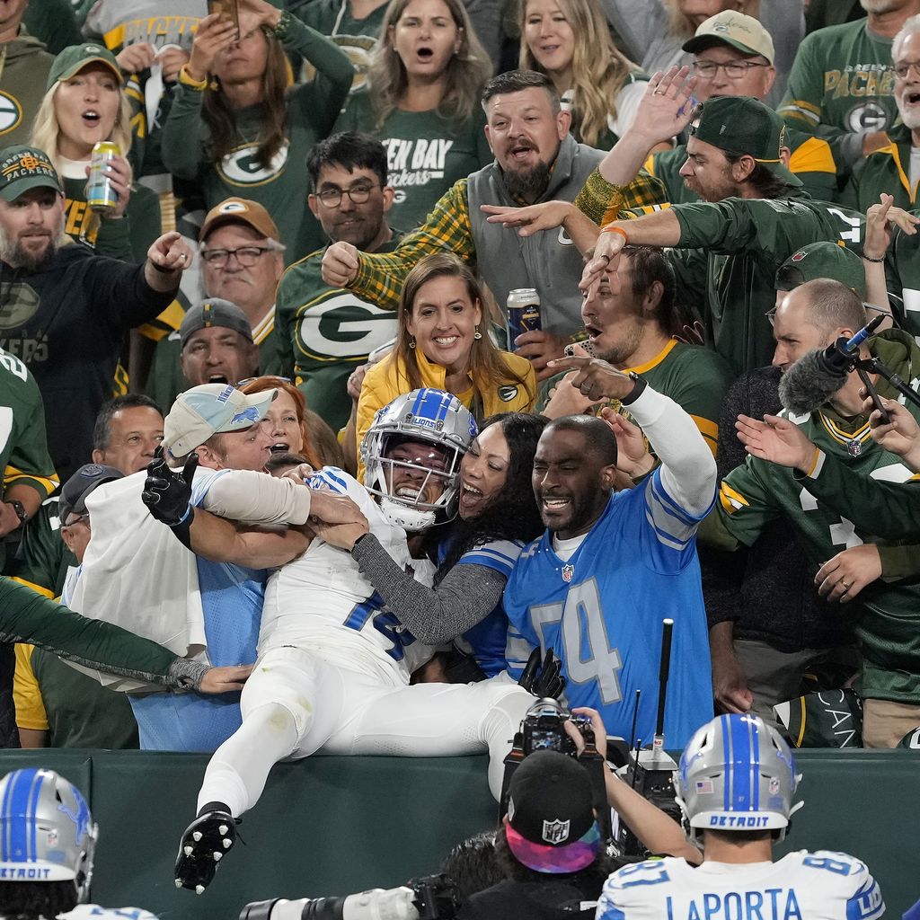 Made it to my first Lions home game! : r/detroitlions