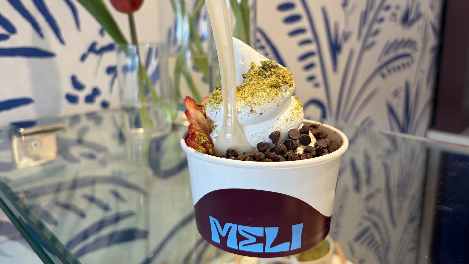 See Anna and Elsa at Royal Sommerhus | Walt Disney World Resort, image size:1920x1080