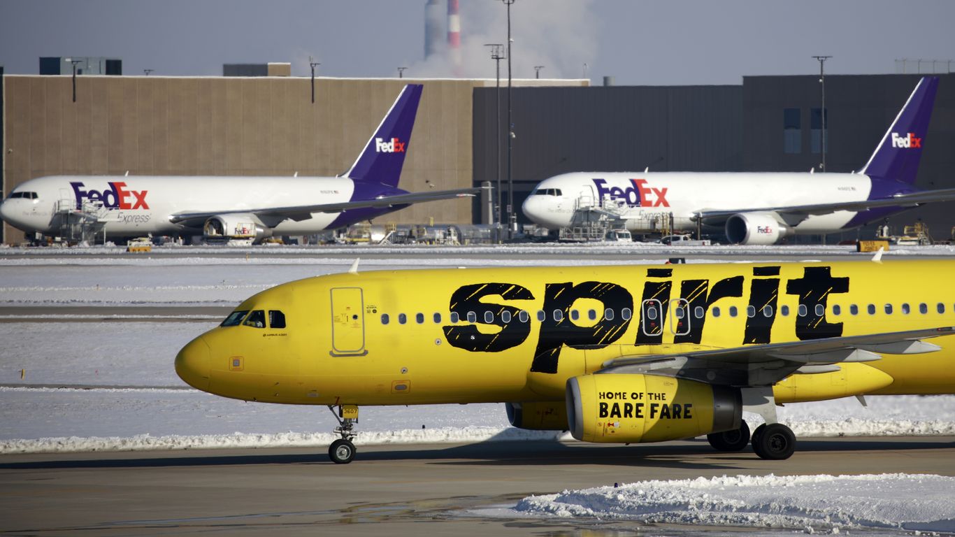 jetblue-offers-to-buy-spirit-airlines