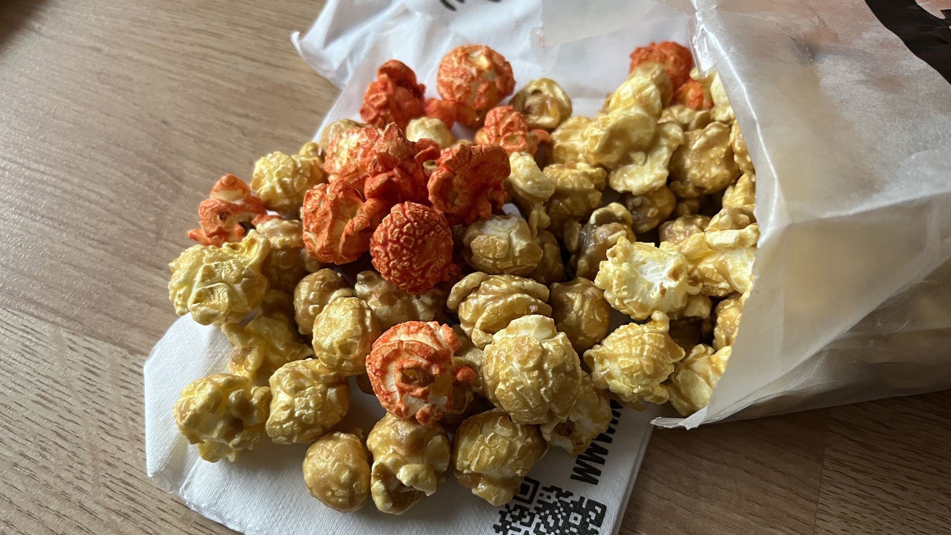 Nuts on Clark serves up a spicy Chicago Mix Axios Chicago