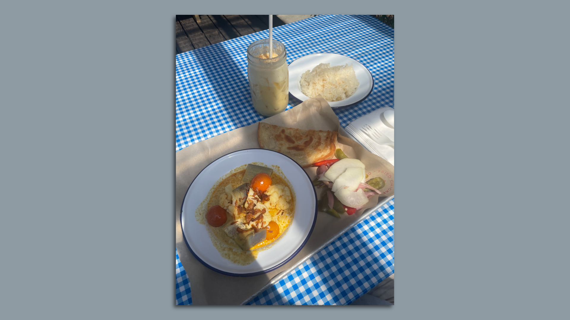 A photo of a plate of curry.