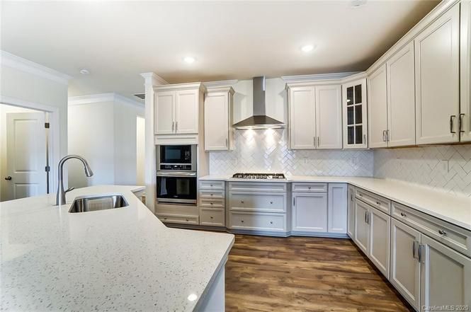 145 Stowe Road kitchen