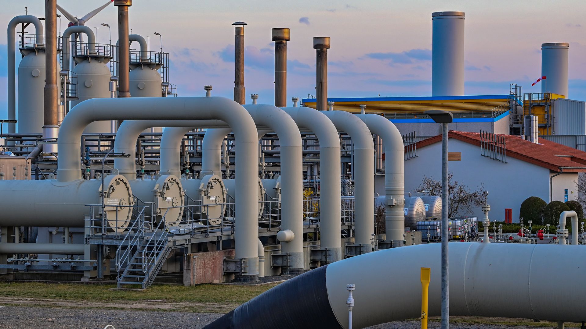 Facilities of the Mallnow natural gas compressor station of Gascade Gastransport GmbH. 