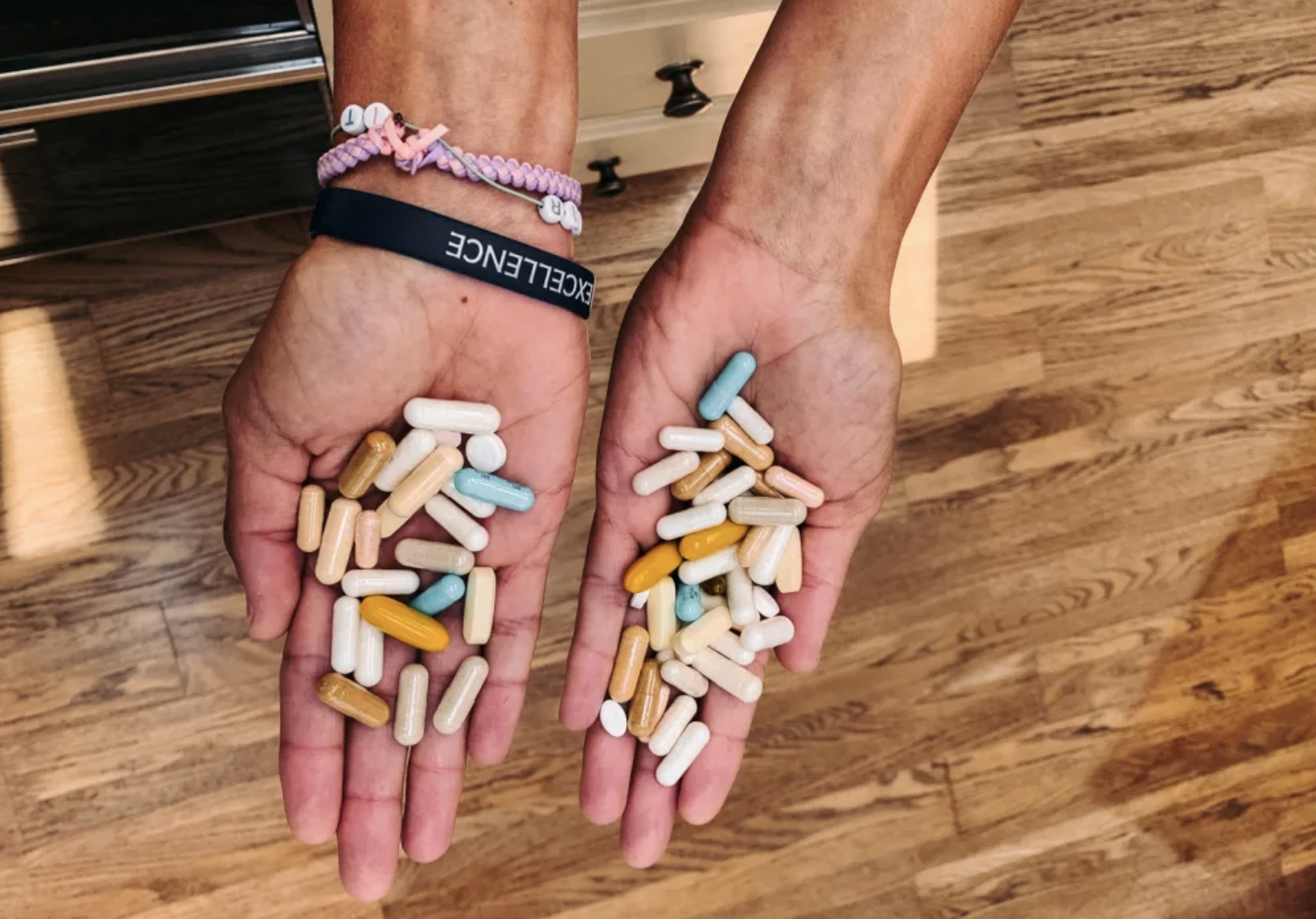 Elena Delle Donne's hand with pills in it