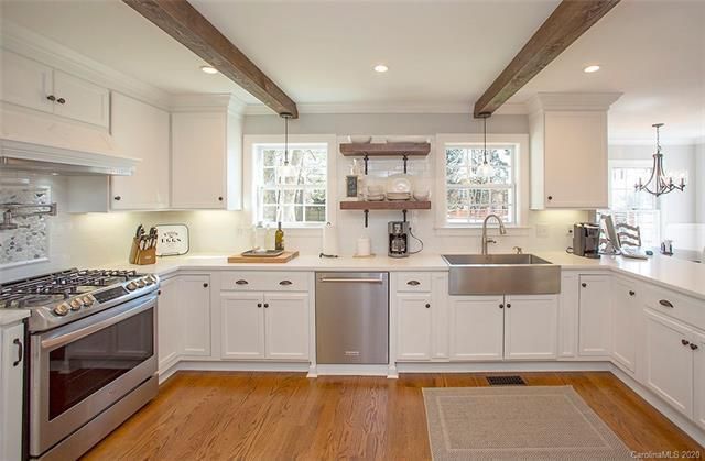 10821 Fruitland Road kitchen