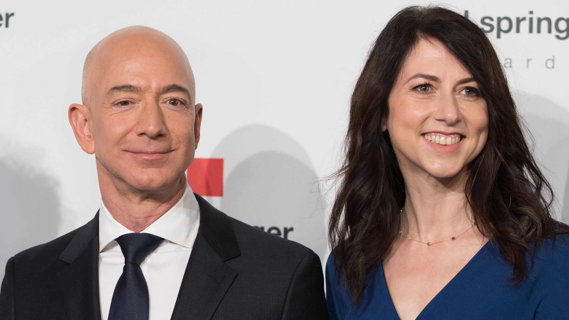Amazon Jeff Bezos and his wife MacKenzie Bezos