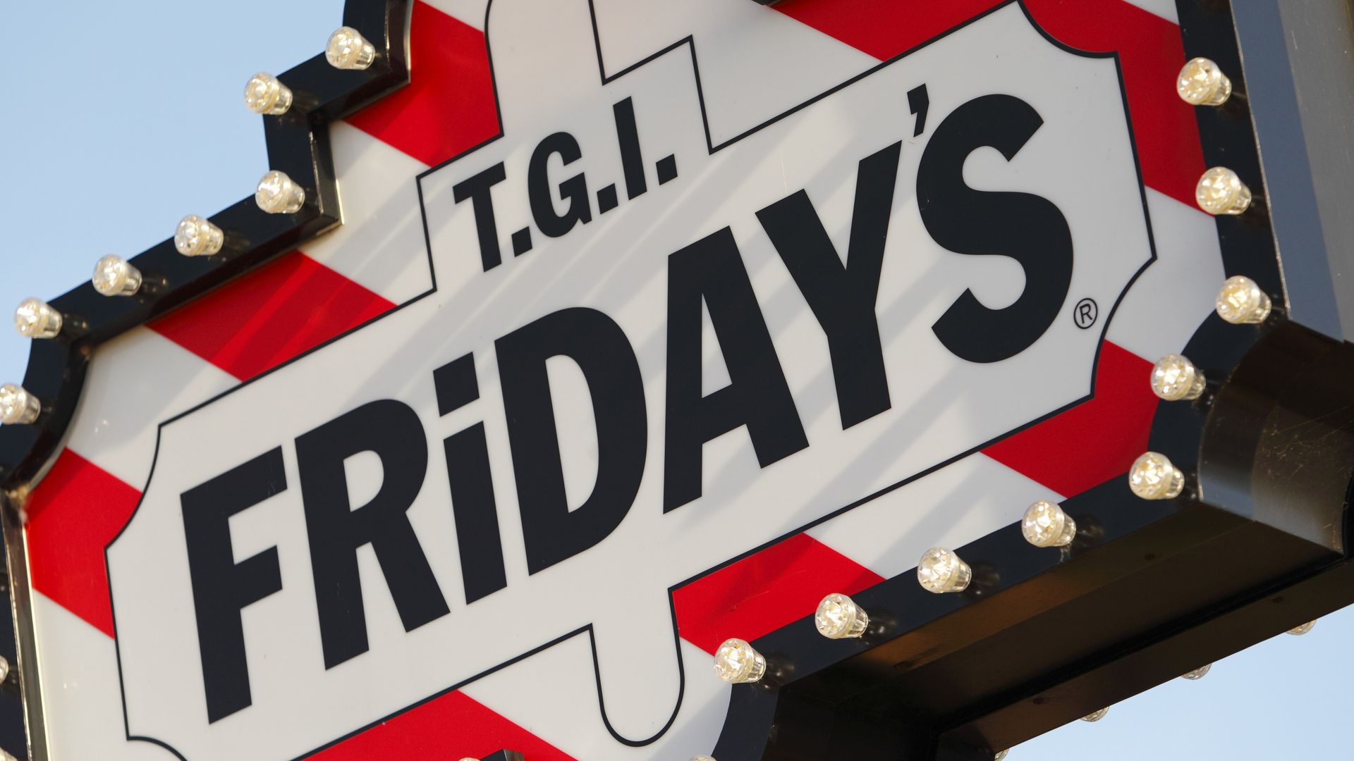 TGI Friday's sign