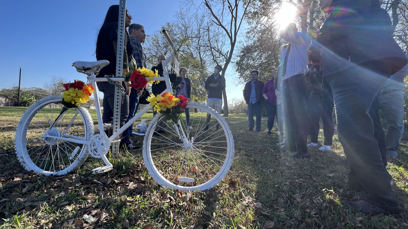 Ghost bike ride will honor Houston's dead cyclists - Axios Houston