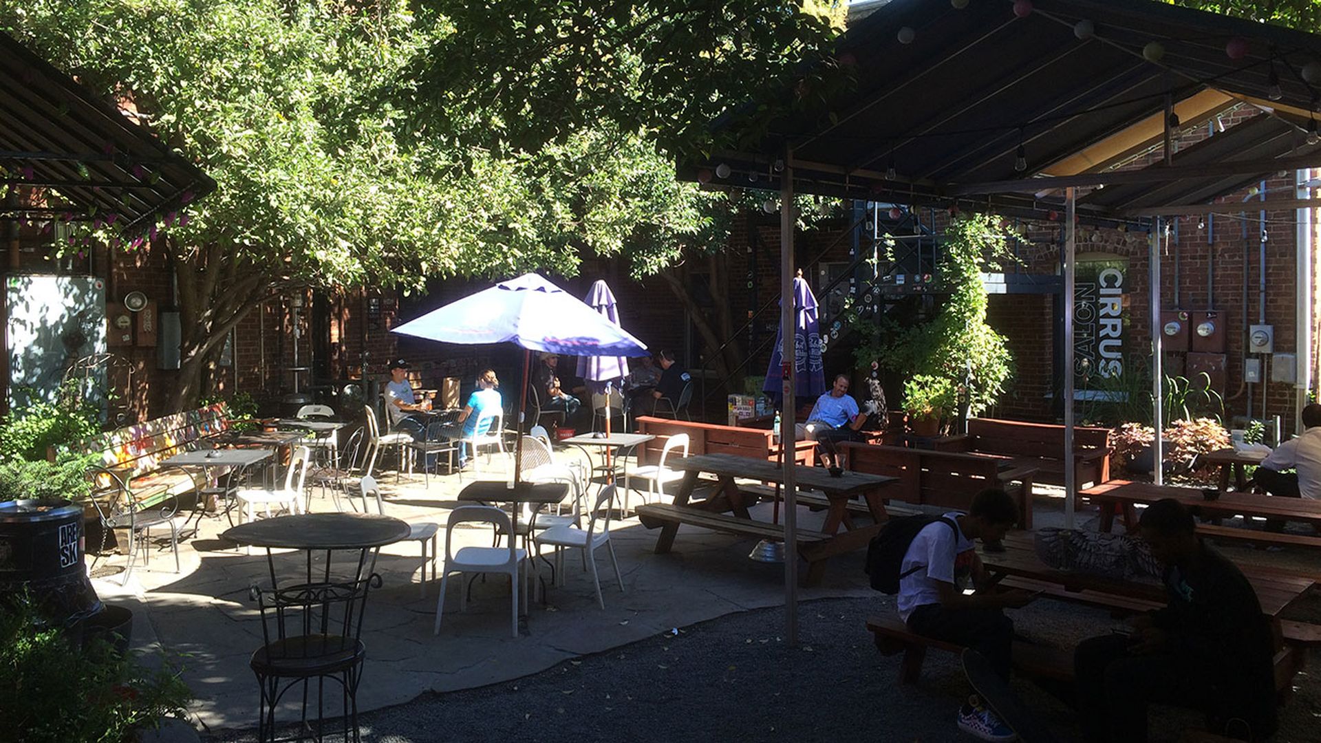 common-market-courtyard