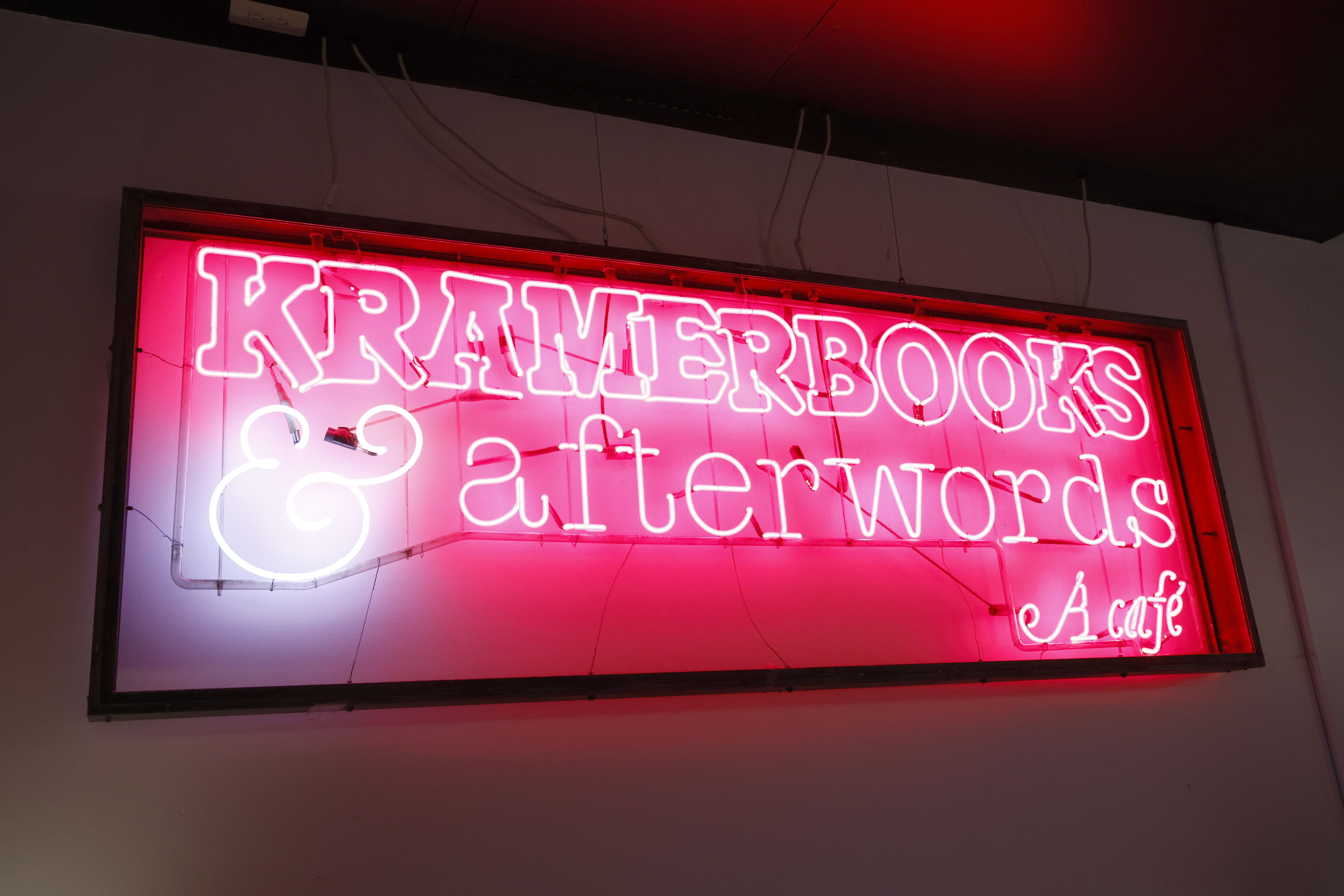 axios.com - Mimi Montgomery - From Monica Lewinsky to Obama, Kramers has seen 50 years of D.C. history