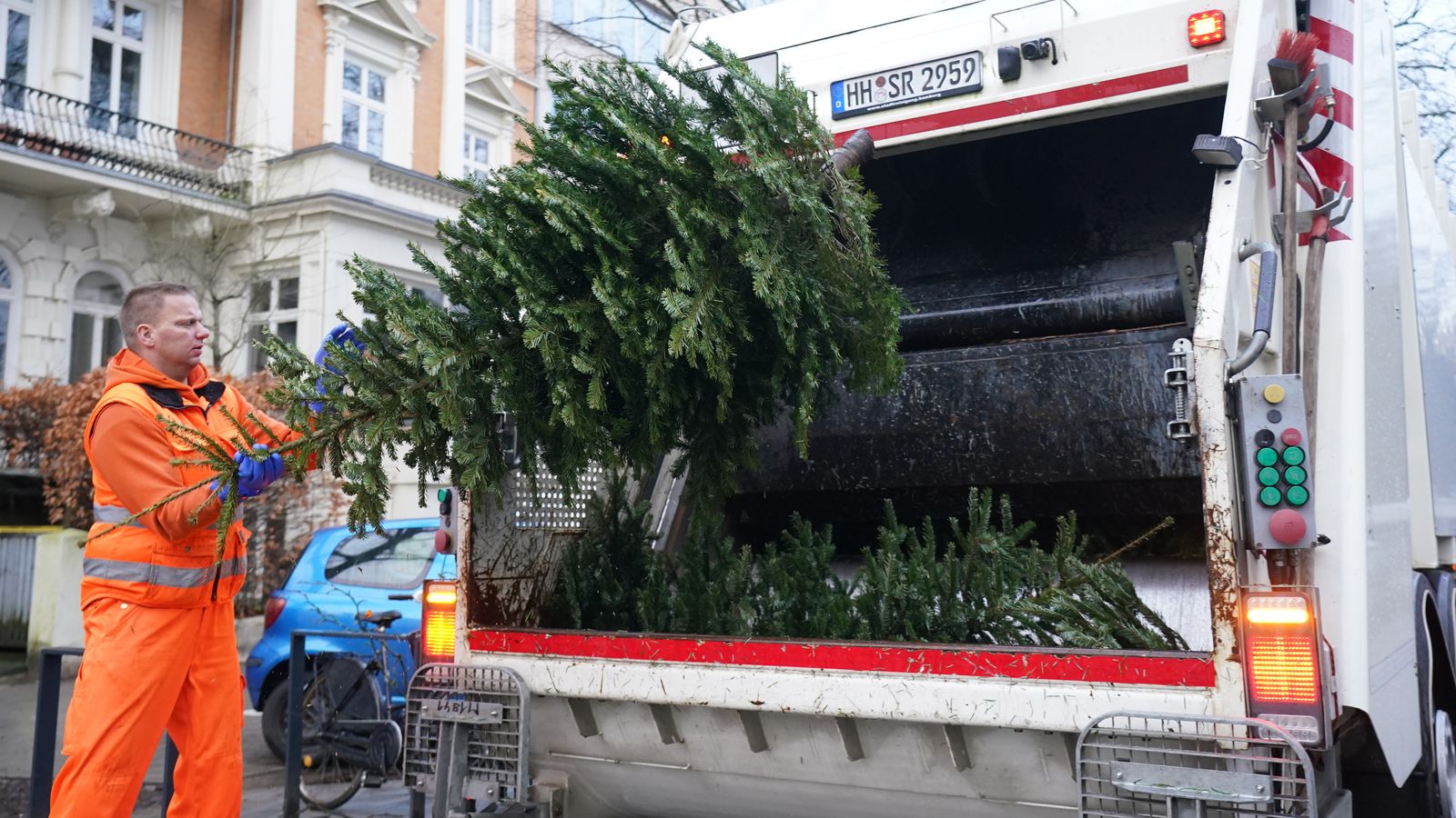 How to dispose of your Christmas tree in Minneapolis and St. Paul