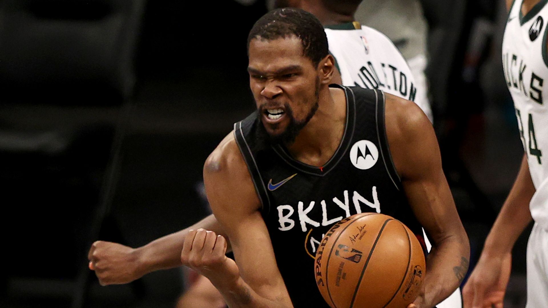 Kevin Durant celebrating