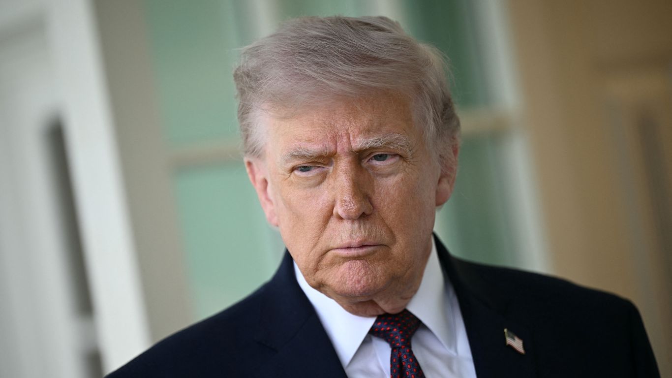Trump: U.S. navy will escort ships out of Strait of Hormuz from Monday