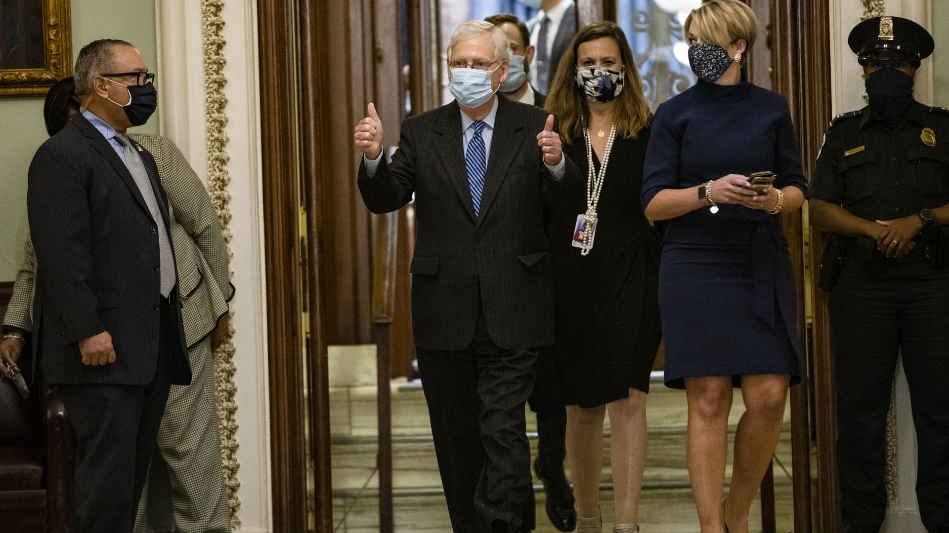 Picture of Mitch McConnell giving a thumbs up