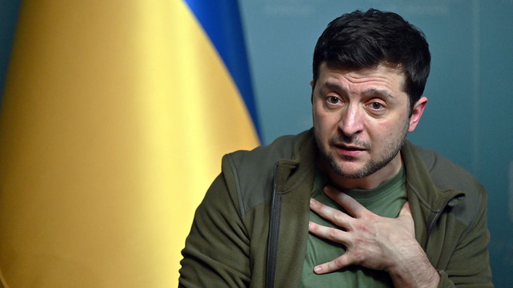 Zelensky Visits Wounded Soldiers At Hospital