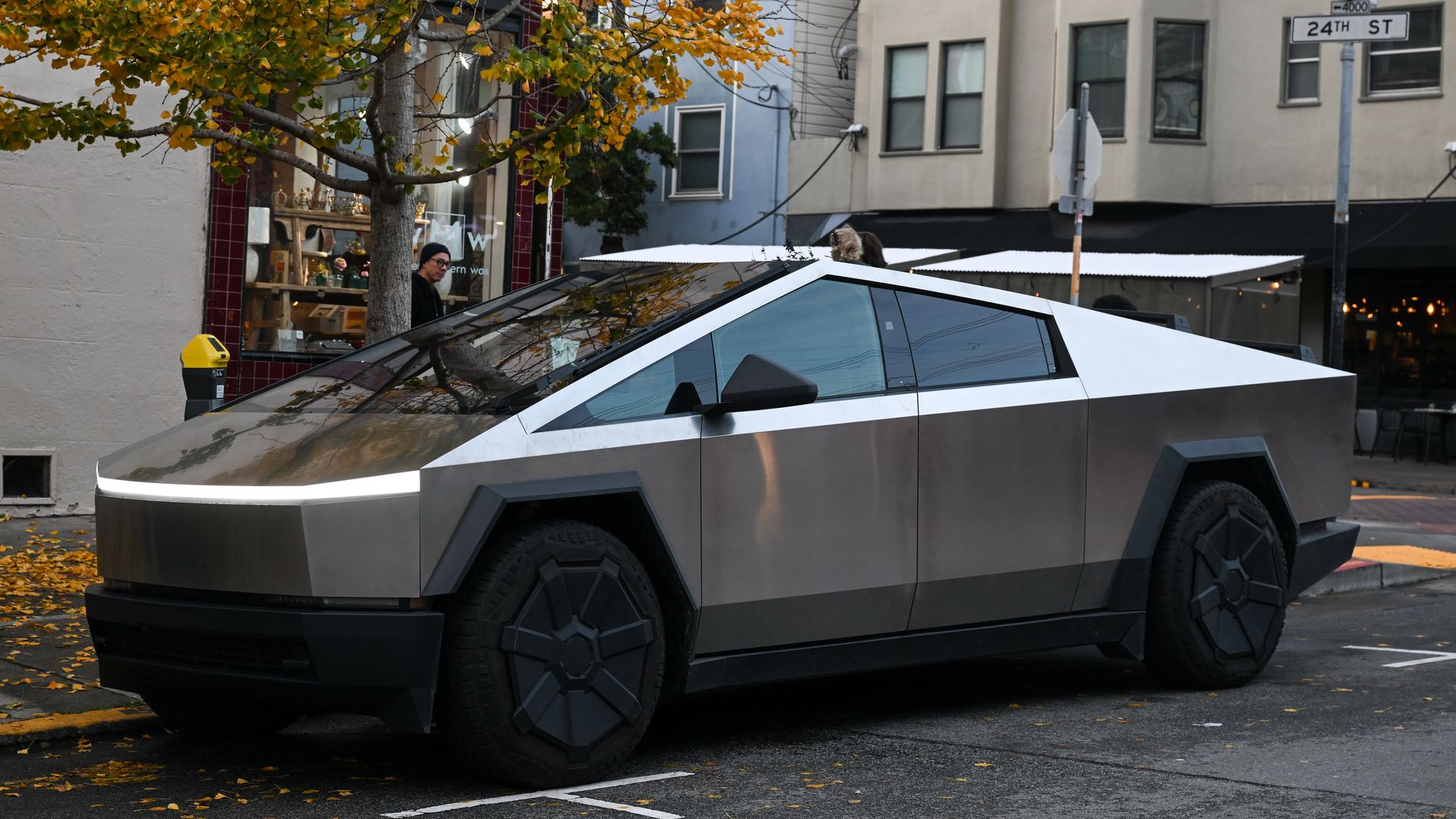 A Tesla Cybertruck parked in San Francisco. Photo: Tayfun Coskun/Anadolu via Getty Images