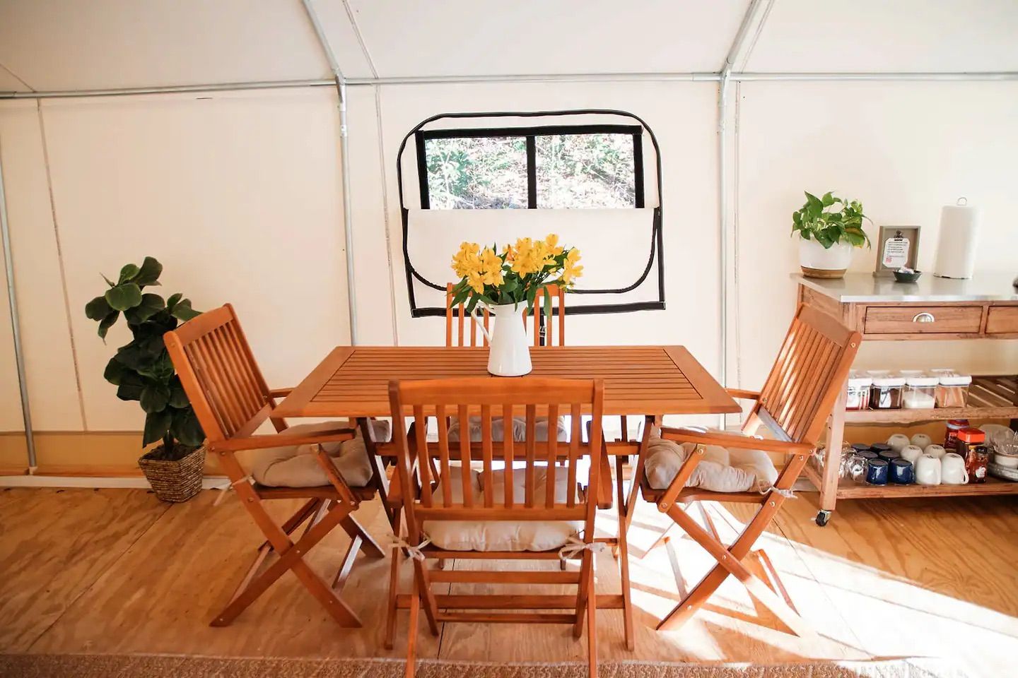 love is blind airbnb