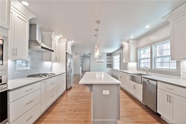 2001 Chatham Ave. kitchen