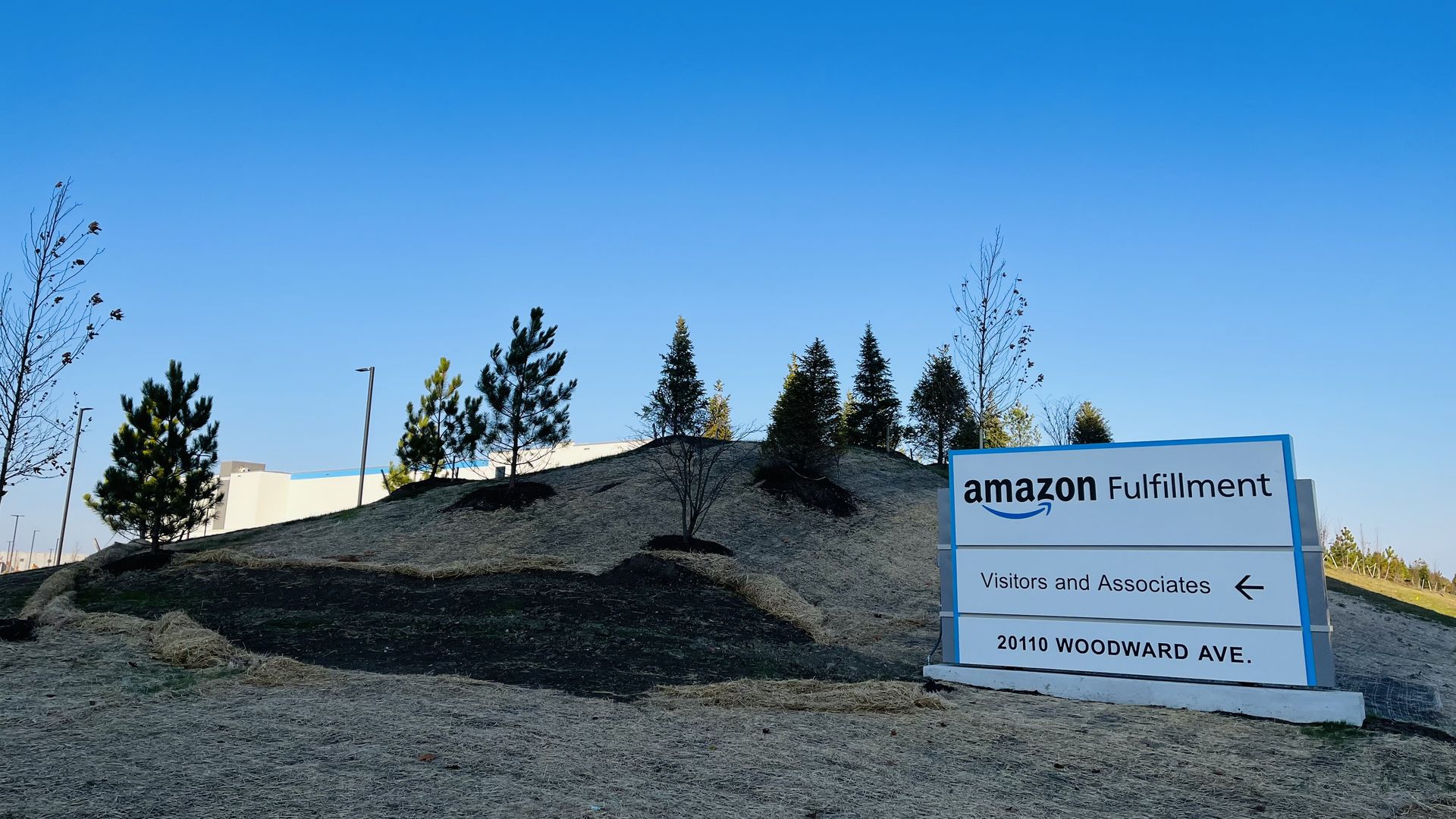 Amazon fulfillment center near Woodward and 8 Mile