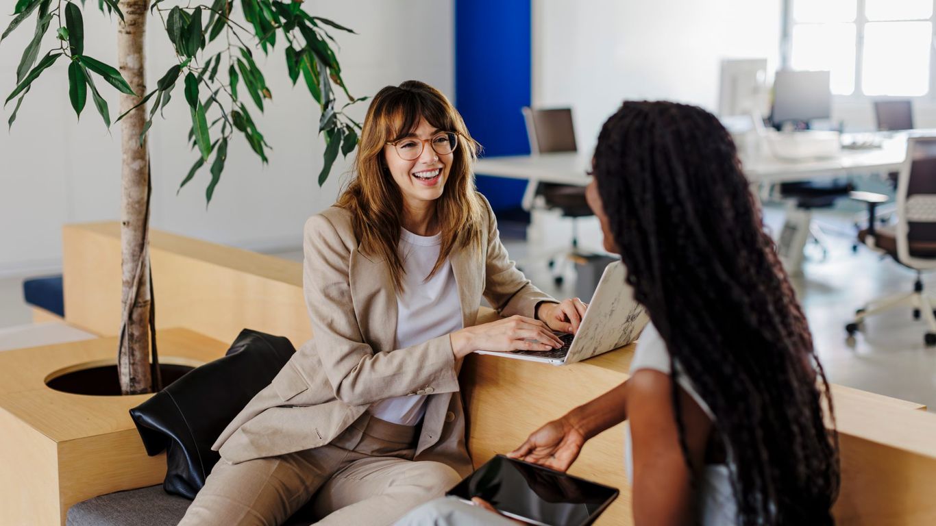Balancing automation and human expertise in modern B2B finance