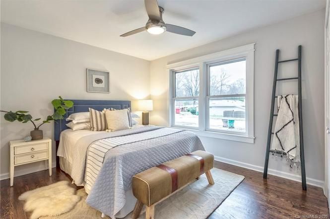 1712 Herrin Ave bedroom