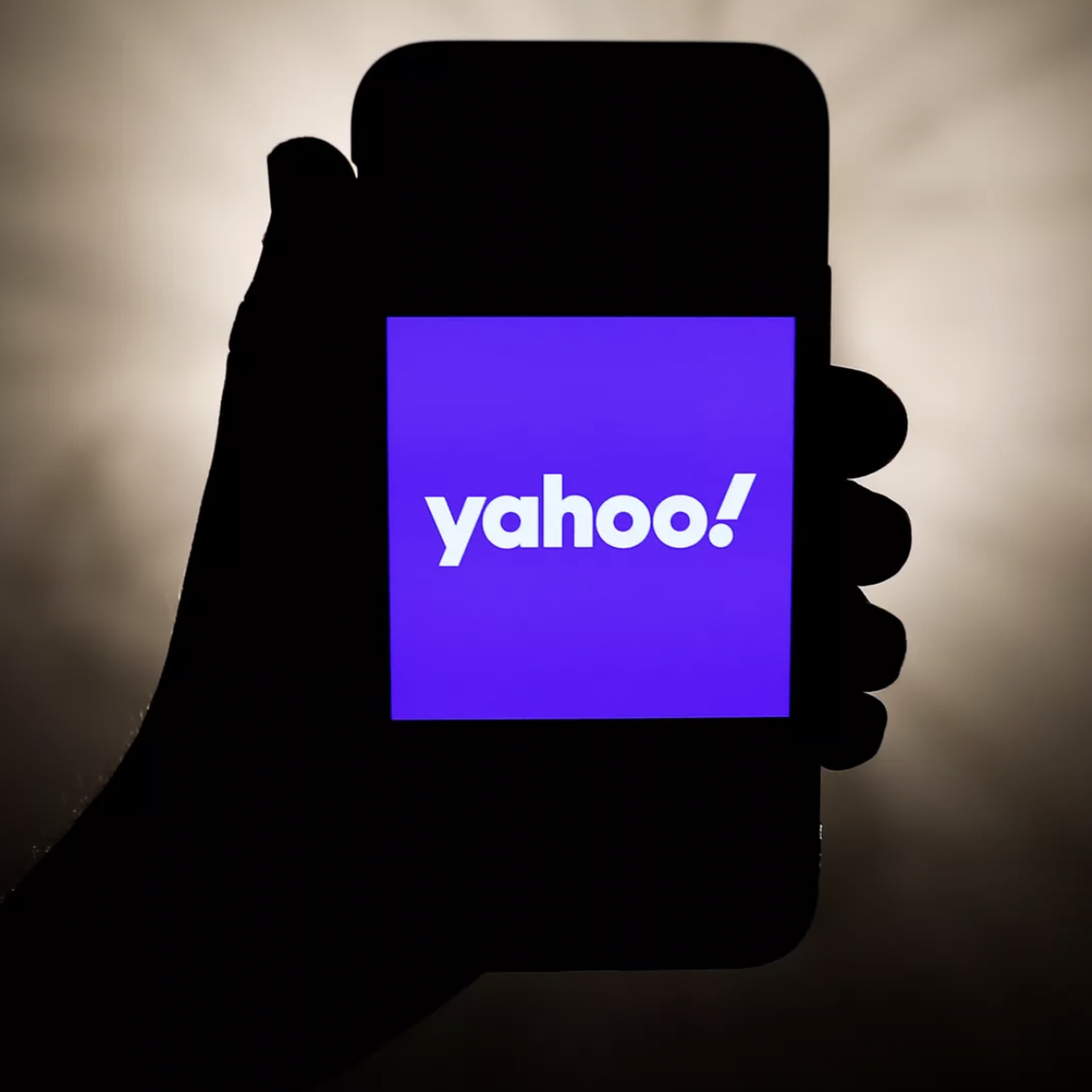 Posso entrar em contato com o Yahoo por telefone?