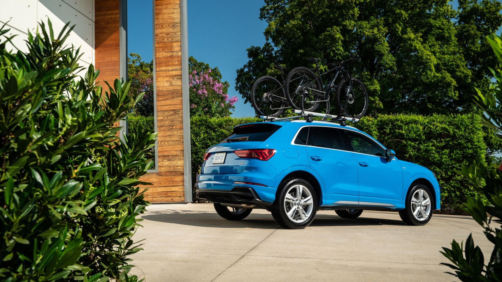 Image of blue Audi Q3 suv