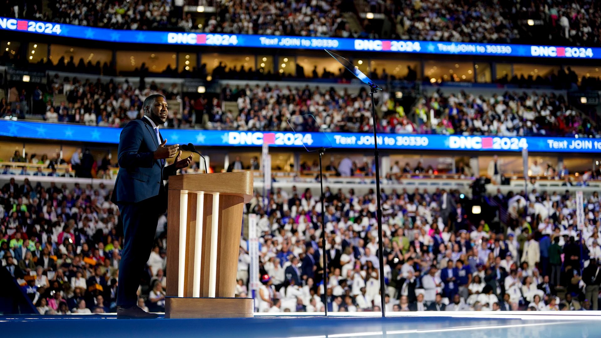 Leonardo Williams, mayor of Durham, North Carolina, speaks during the Democratic National Convention (DNC) at the United Center in Chicago, Illinois, US, on Thursday, Aug. 22, 2024. The DNC this week marks the ceremonial crowning of Vice President Kamala Harris and Minnesota Governor Tim Walz as the