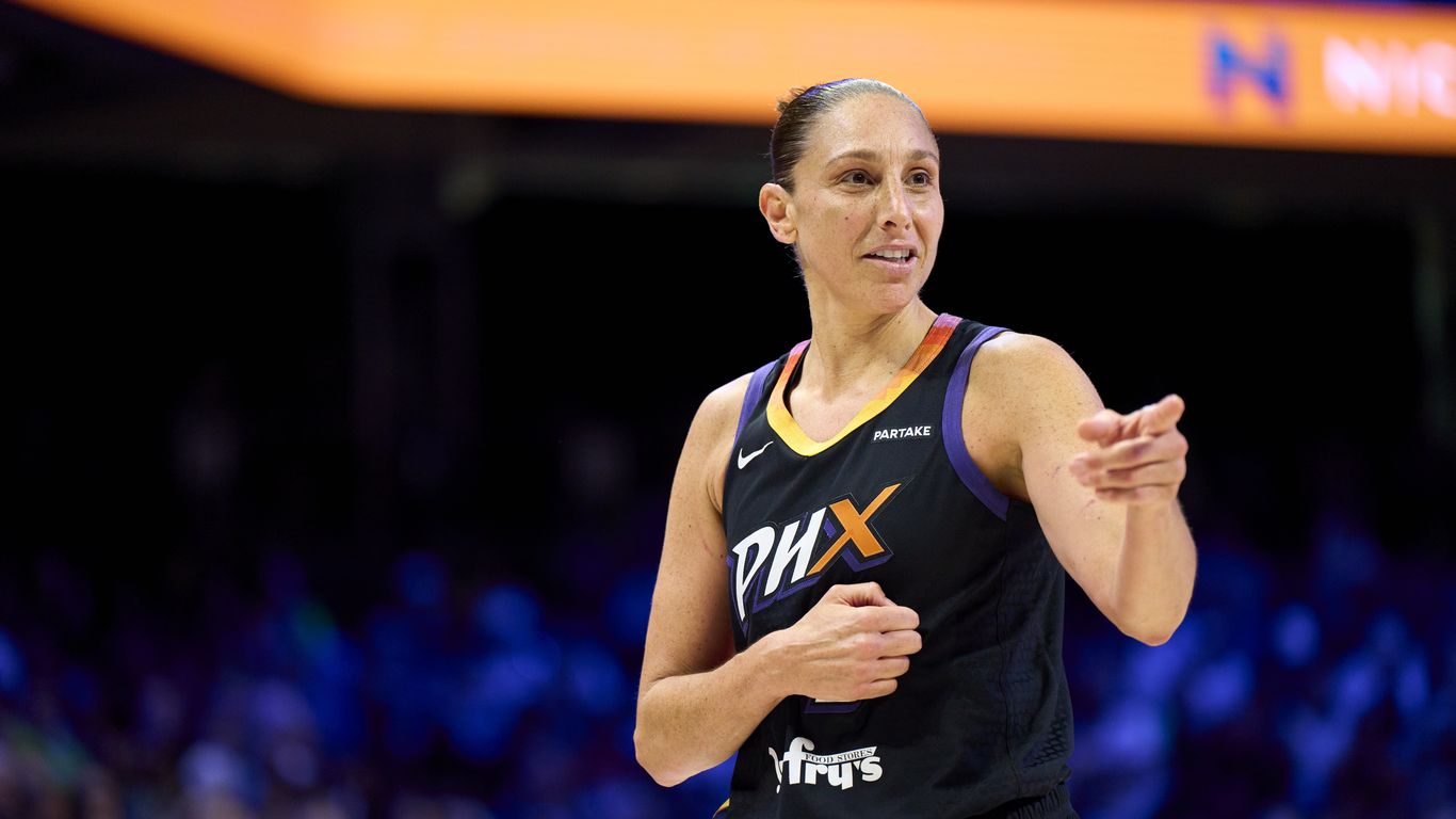 WNBA Diana Taurasi サイン入り雑誌 1720561459028.jpg