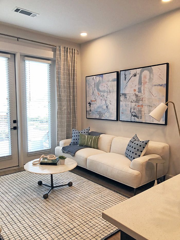 NOVEL Loso Station living room