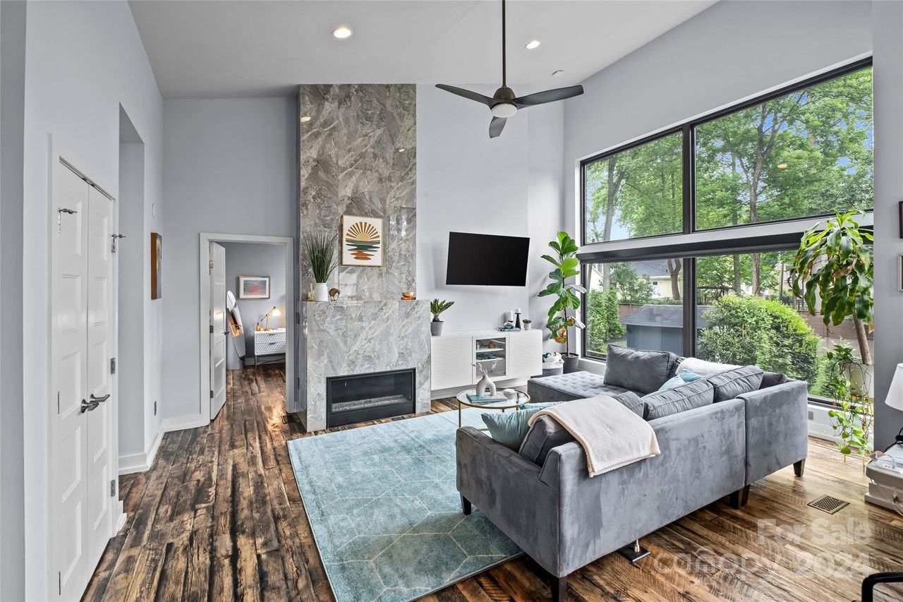 3425 Commonwealth Ave,