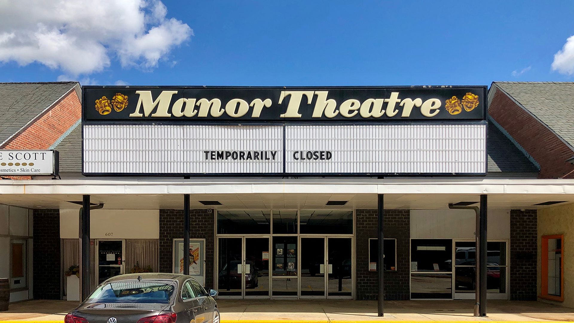 manor theater closed 1300