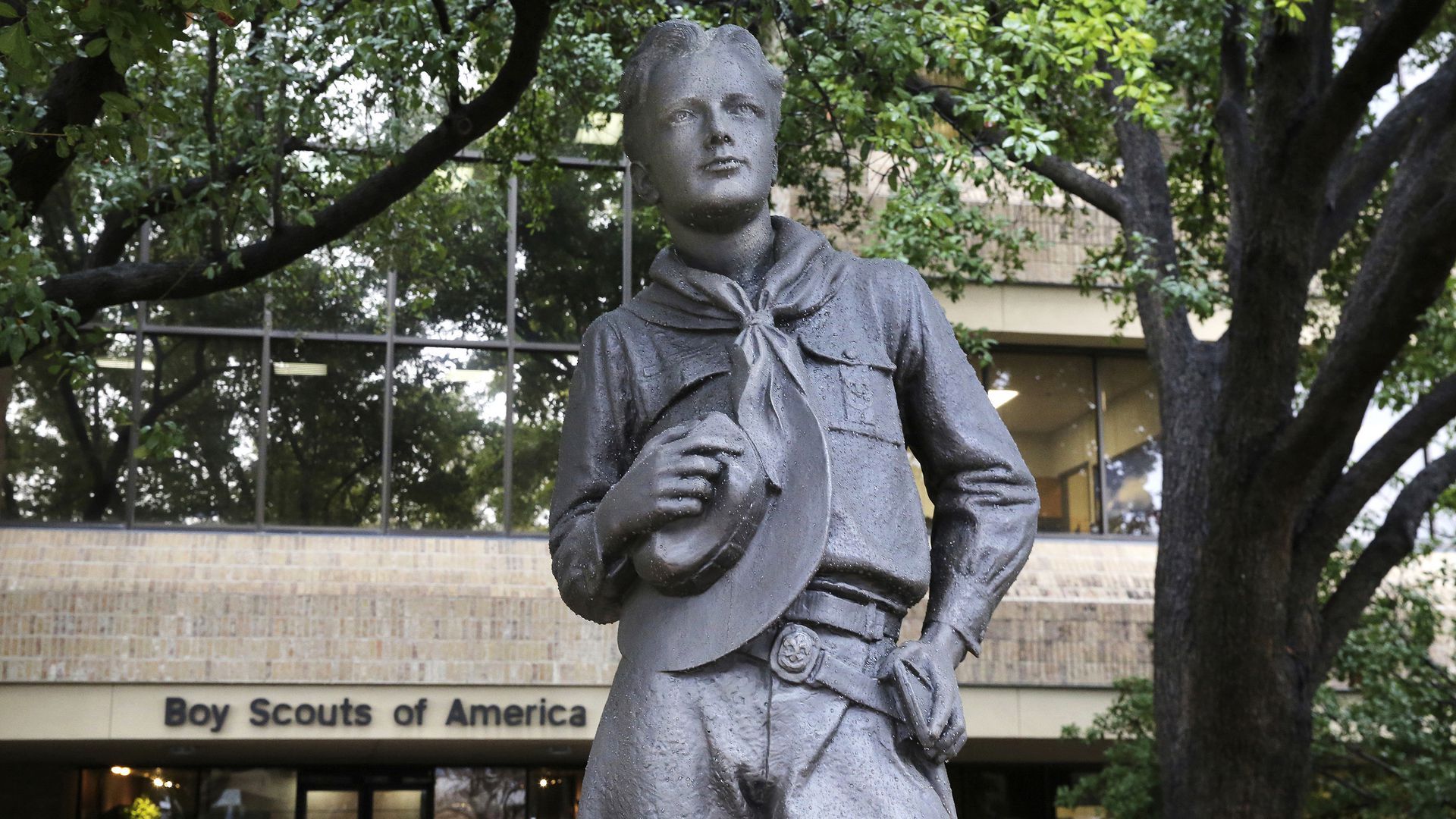 Boy scouts statue