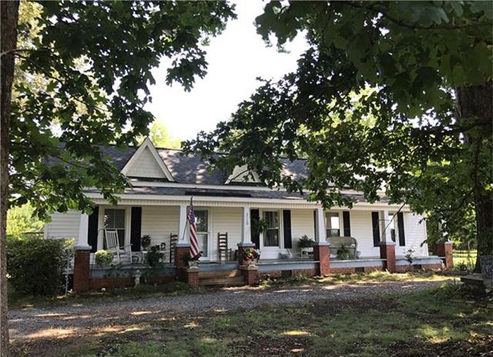 Tired of urban life and looking to raise goats or vegetables? 4 best