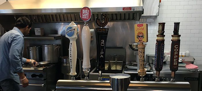 beer-at-midwood-smokeshack