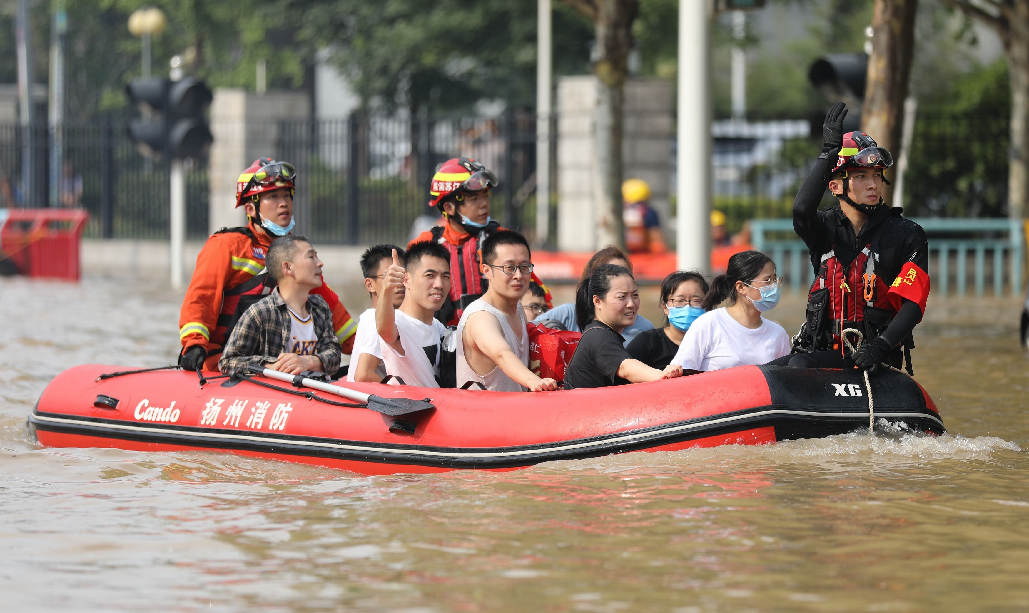 At least 33 dead, 8 missing from central China flooding