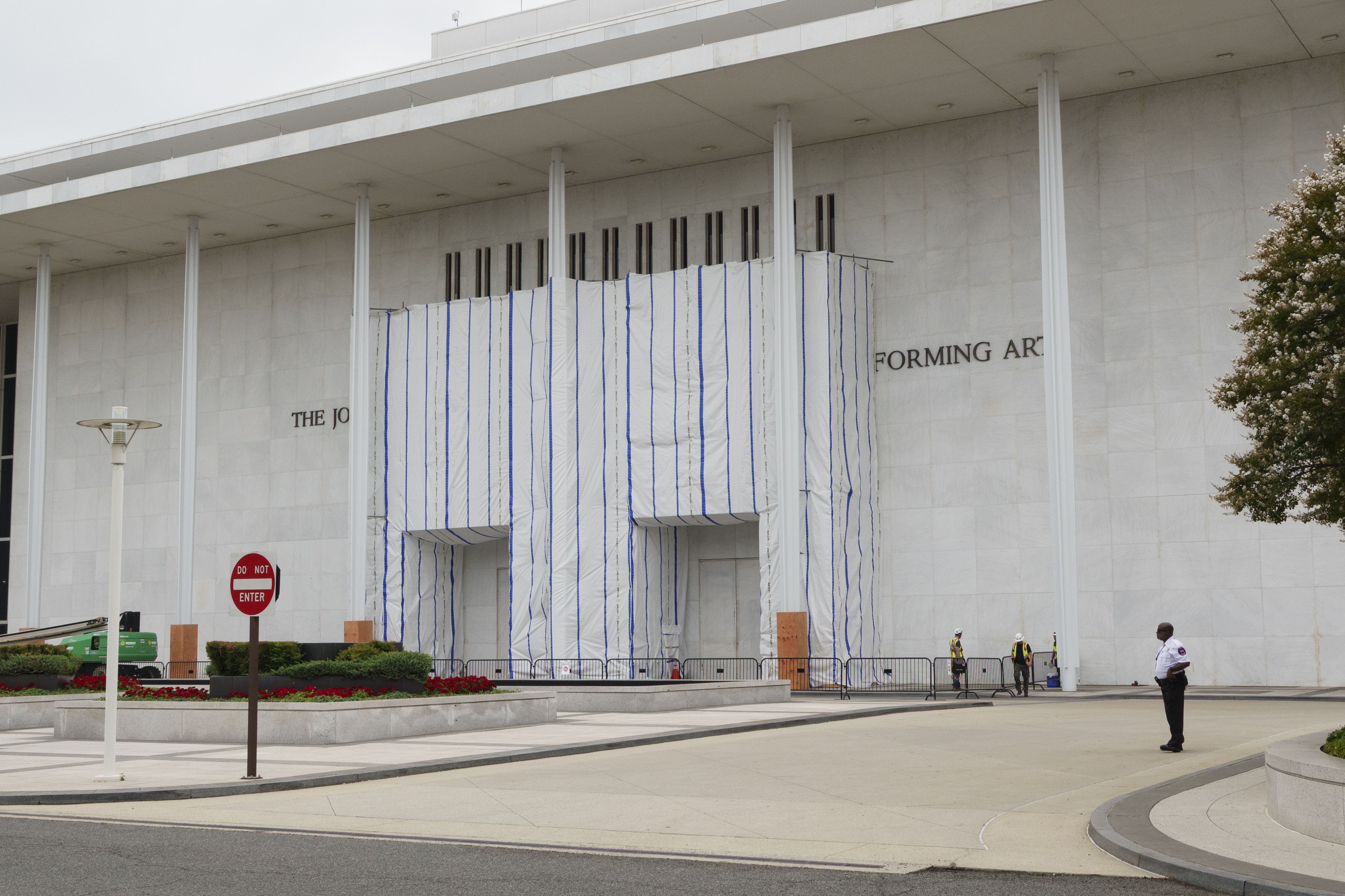 Scaffolding at the Kennedy Center on July 21. Photo: Kevin Carter/Getty Images