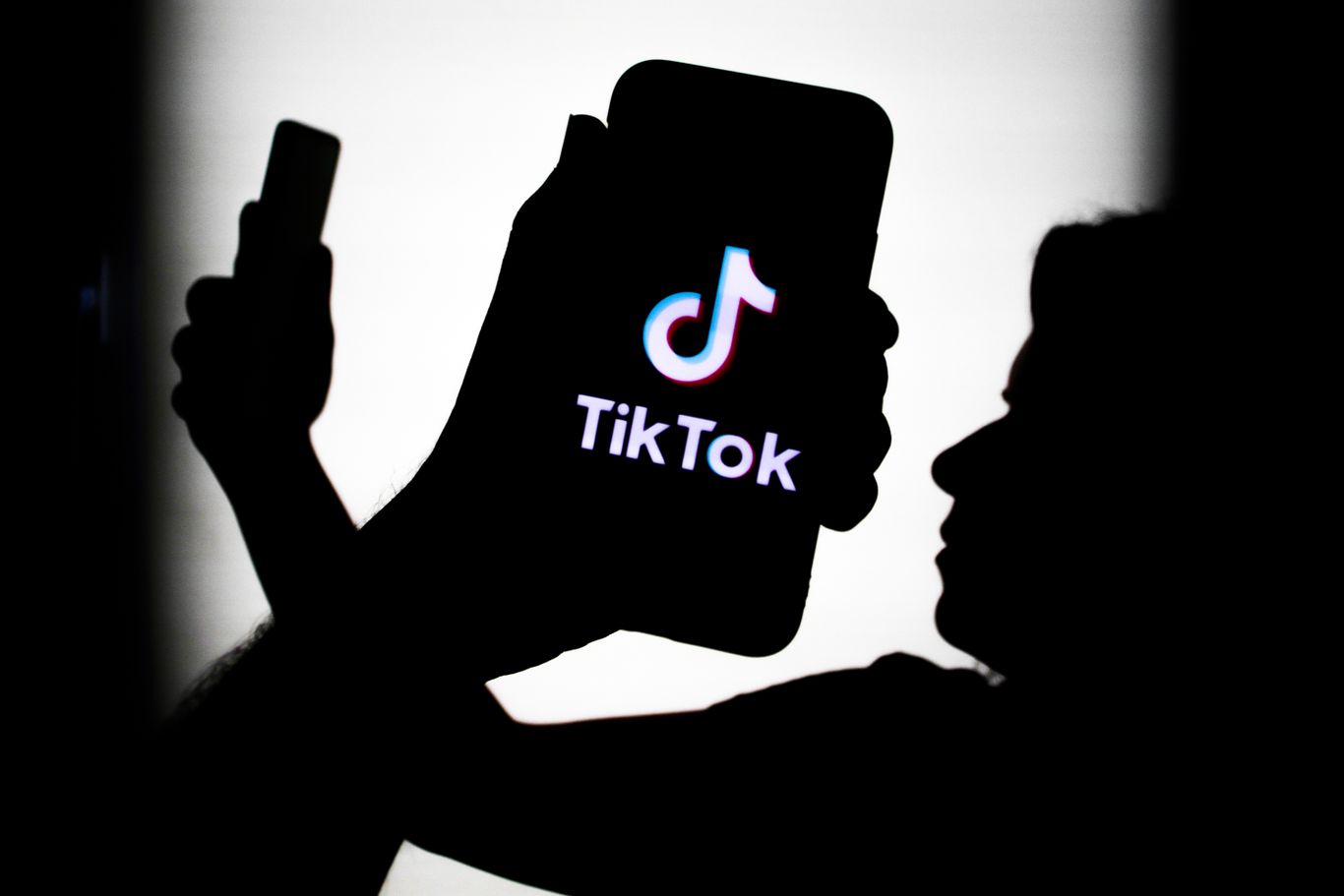 Students Vandalize And Steal From Schools For Viral Tiktok Challenge Axios